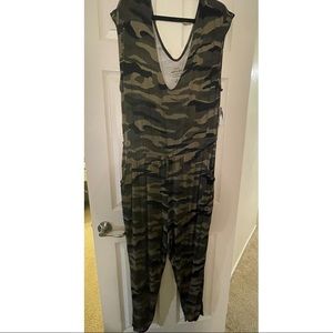 Torrid Camo Jumpsuit. Size 2. Never worn